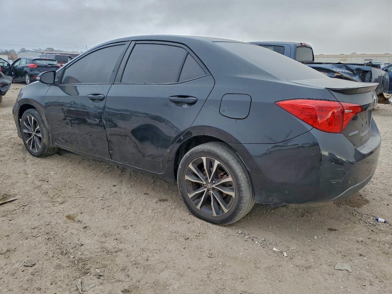 2017 TOYOTA COROLLA