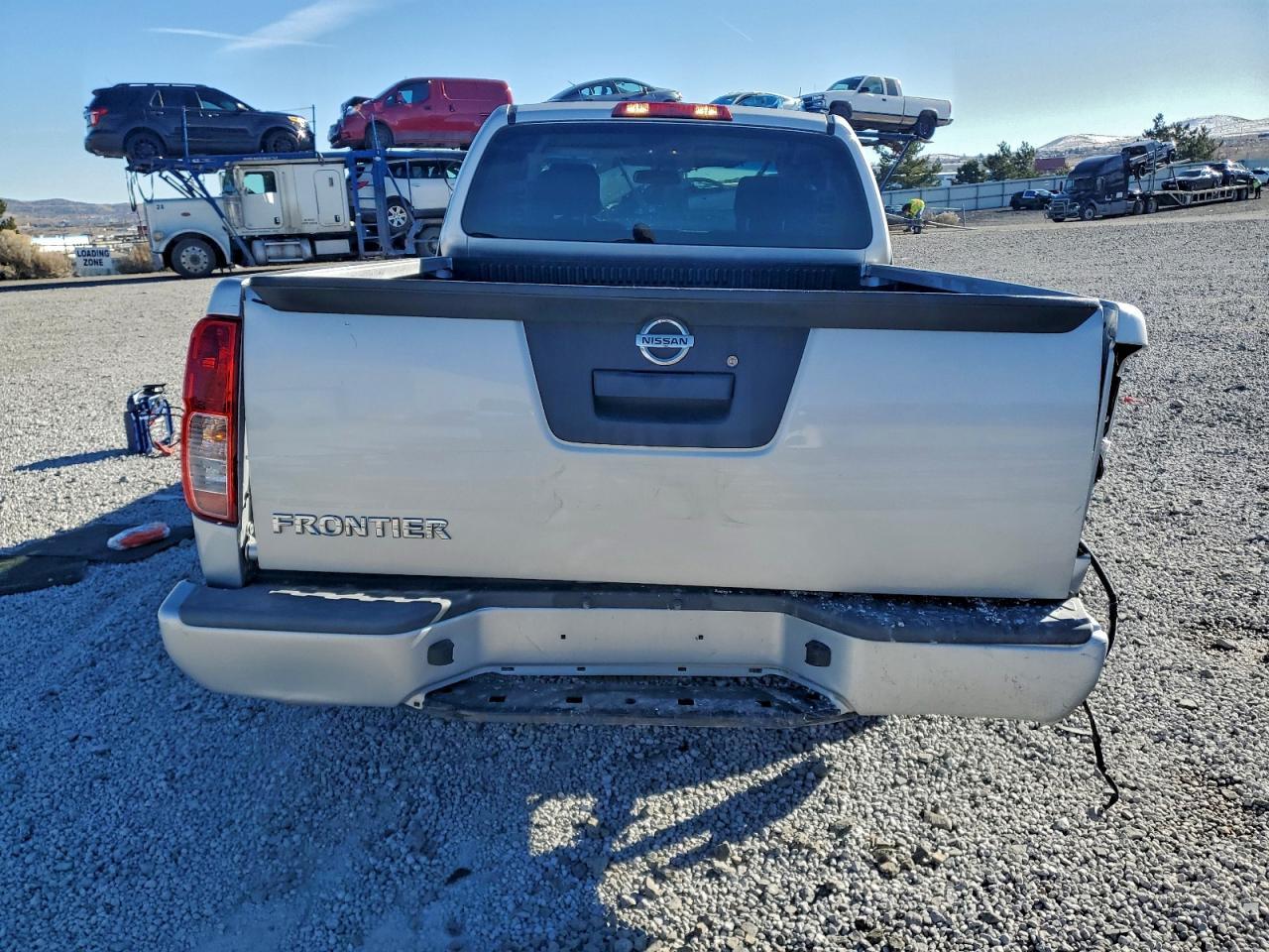 2017 NISSAN Frontier