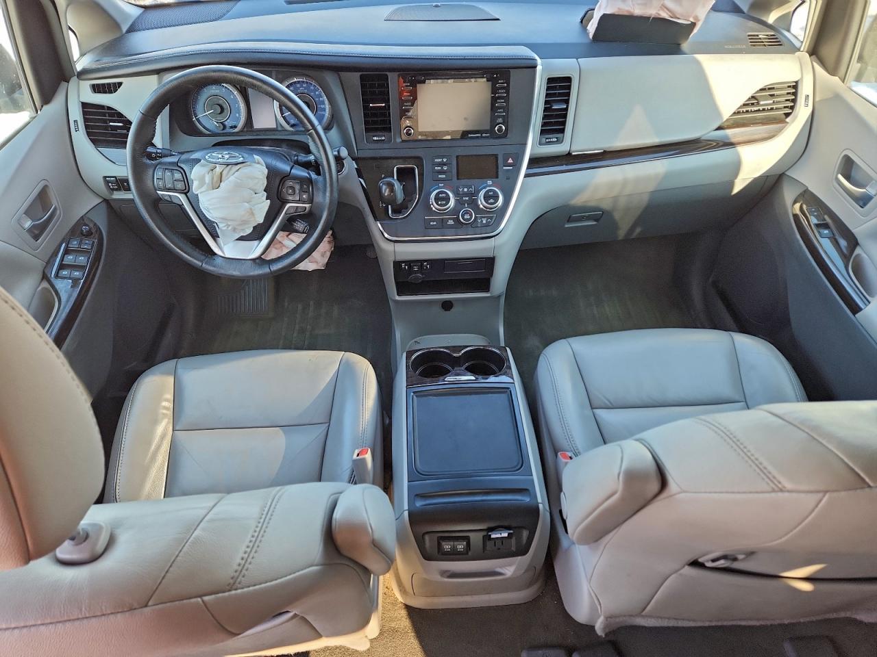 2018 TOYOTA SIENNA