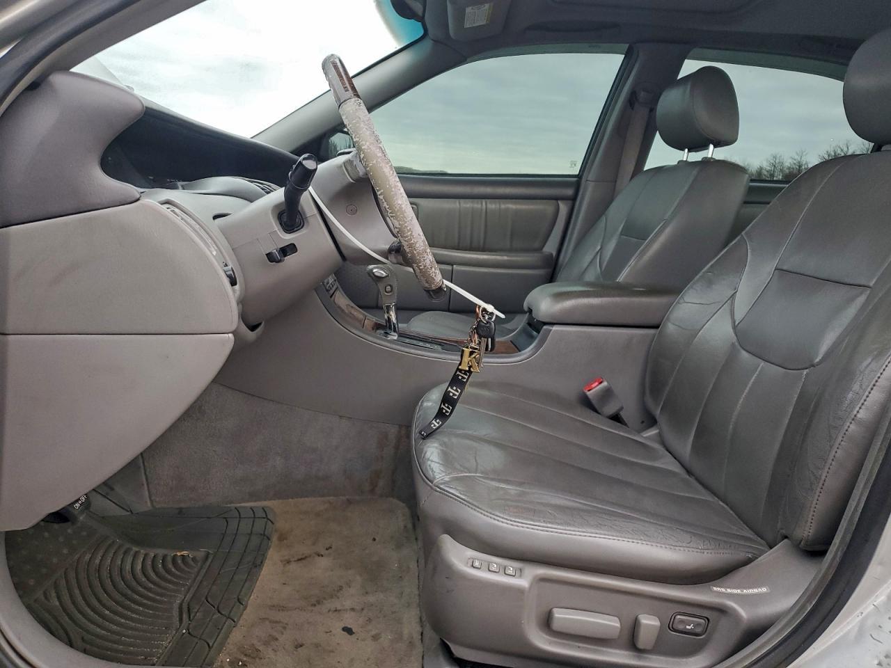 2004 TOYOTA Avalon