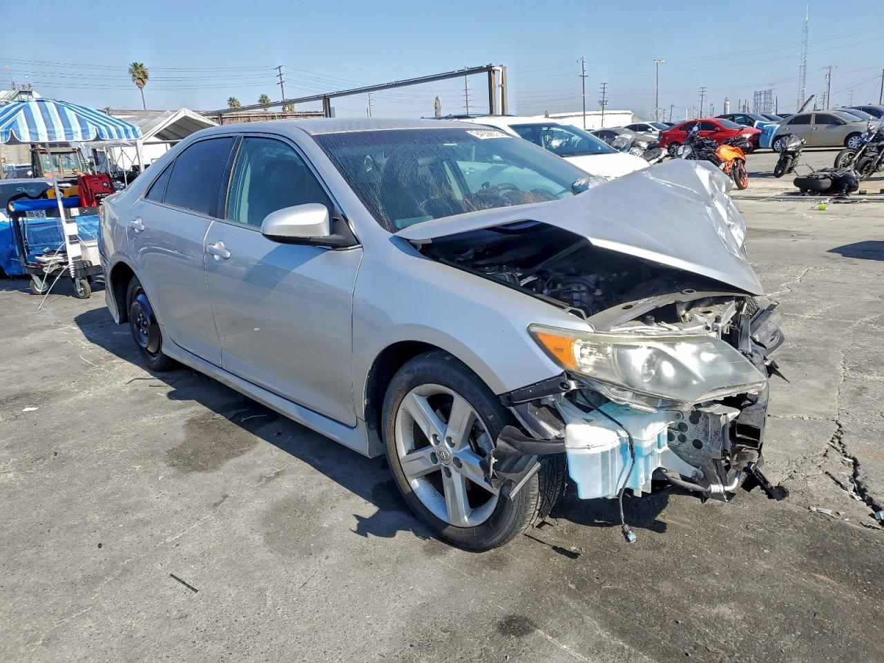 2014 TOYOTA CAMRY