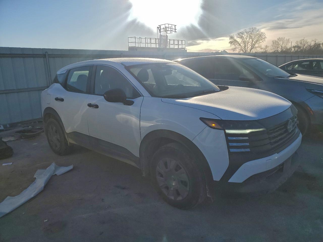 2025 NISSAN KICKS
