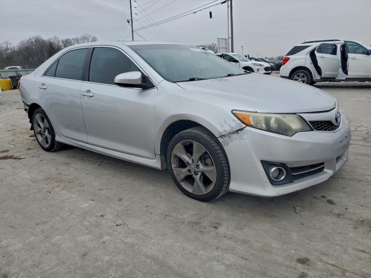 2014 TOYOTA CAMRY