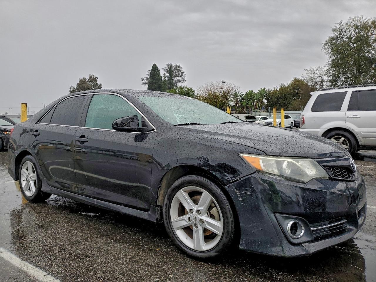 2014 TOYOTA CAMRY