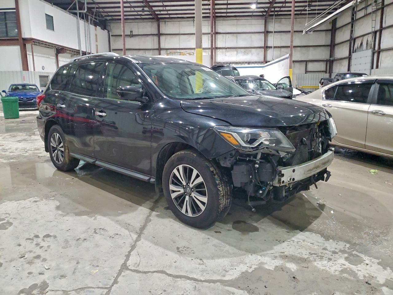 2017 NISSAN PATHFINDER