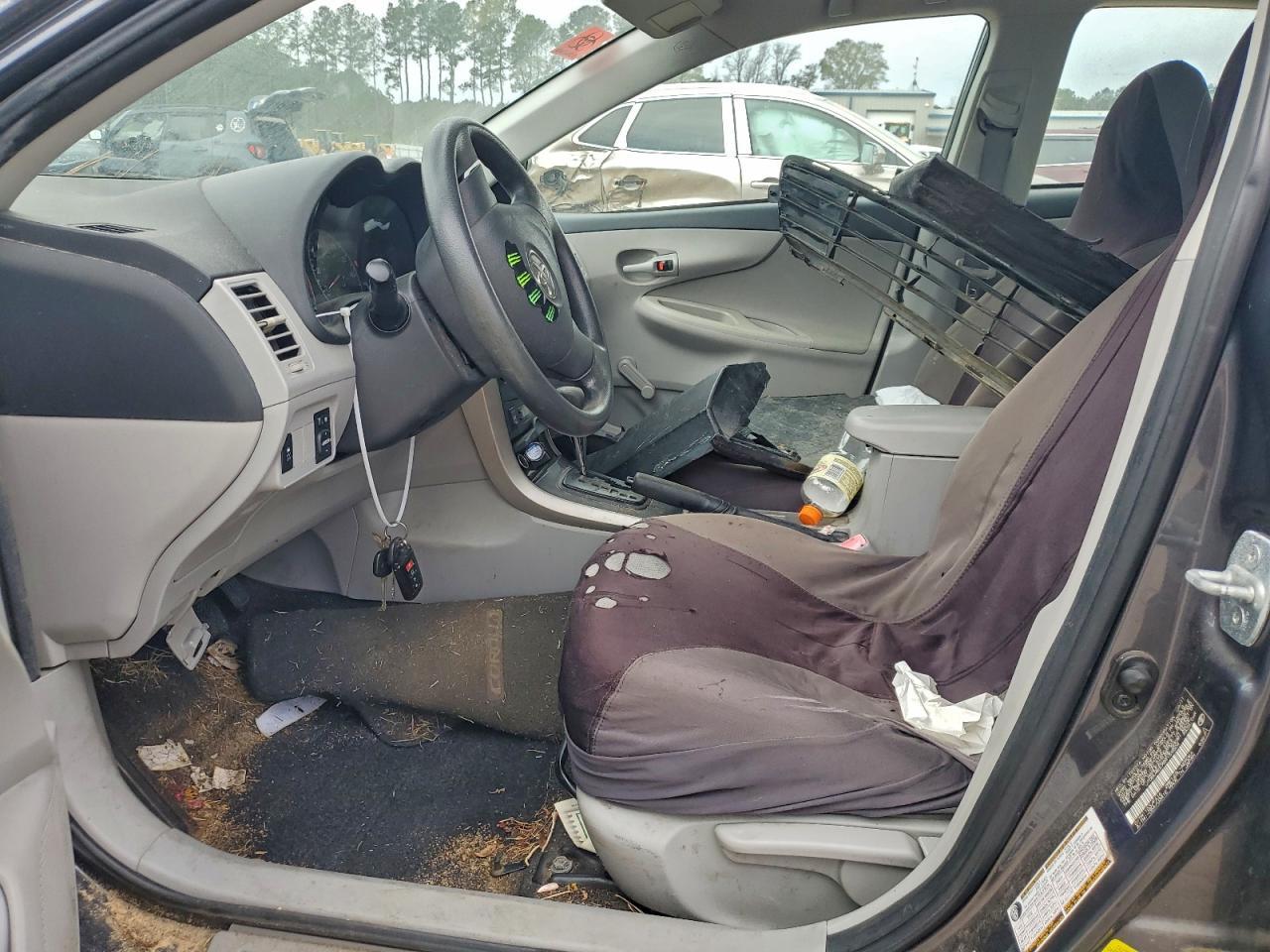 2011 TOYOTA COROLLA