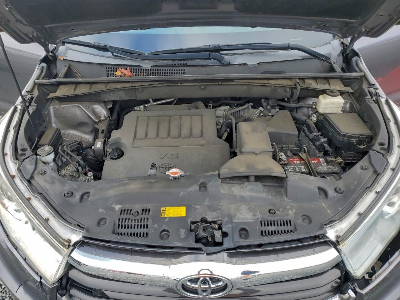 2016 TOYOTA HIGHLANDER