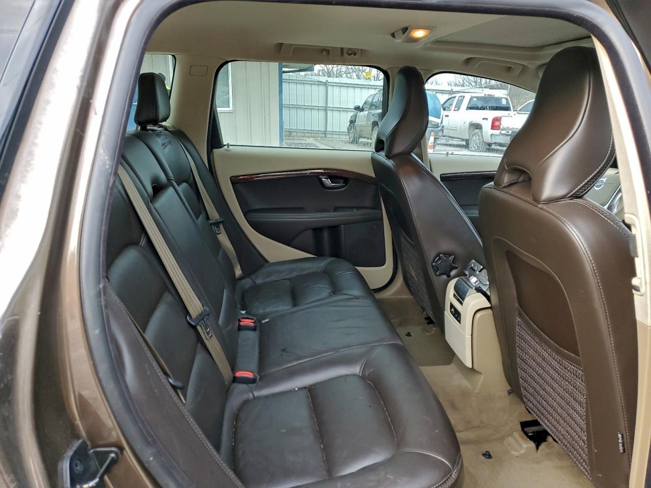 2012 VOLVO XC70
