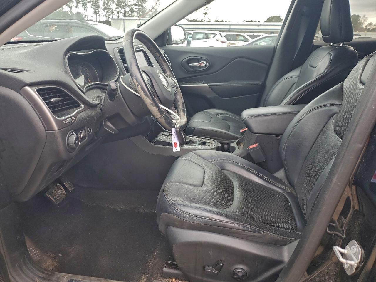 2019 JEEP CHEROKEE