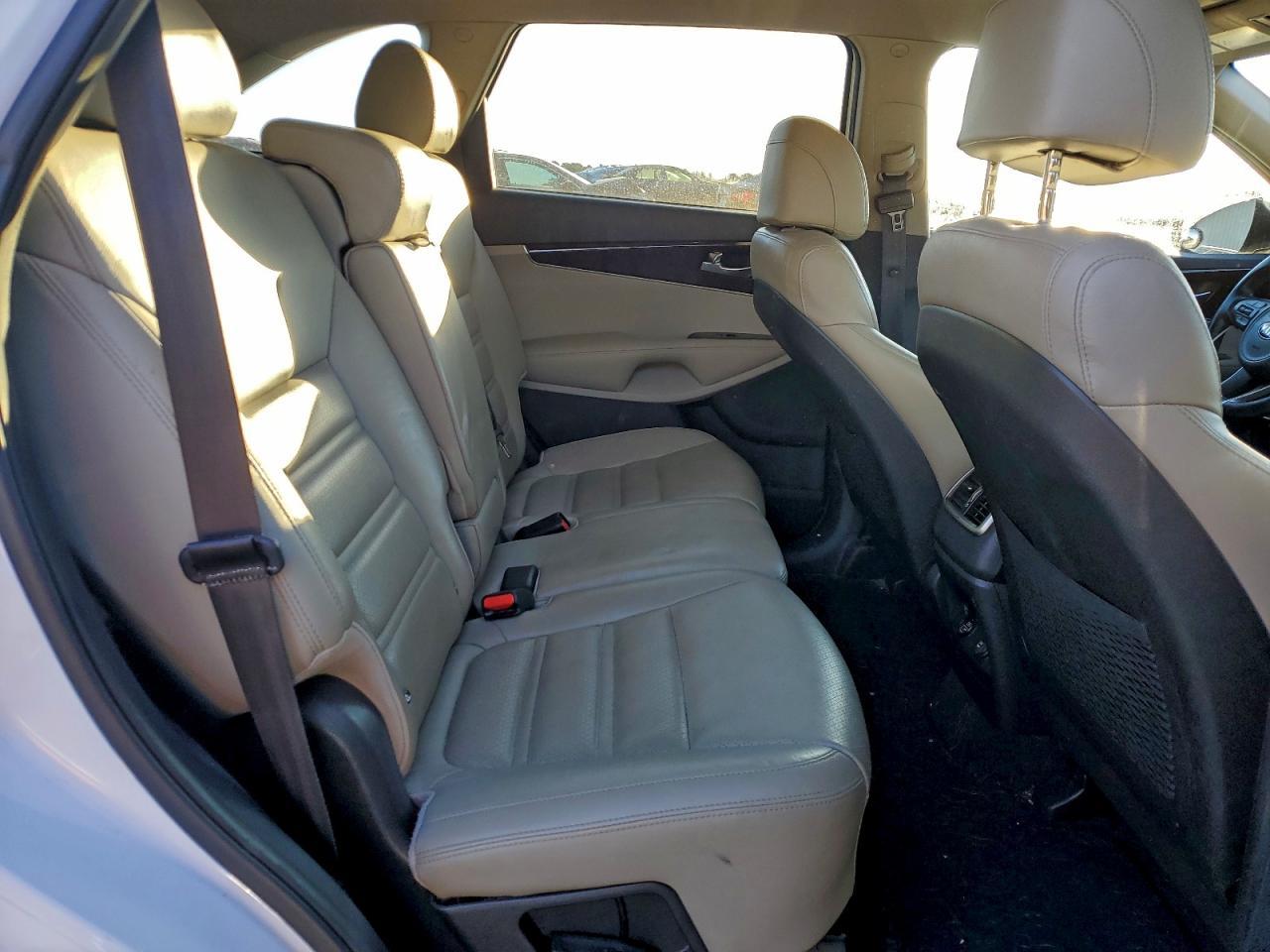 2017 KIA SORENTO