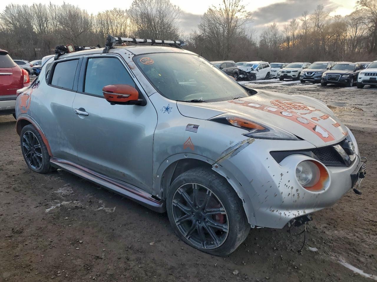 2015 NISSAN Juke