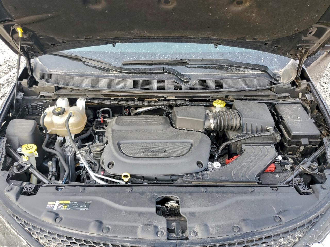 2023 CHRYSLER Voyager