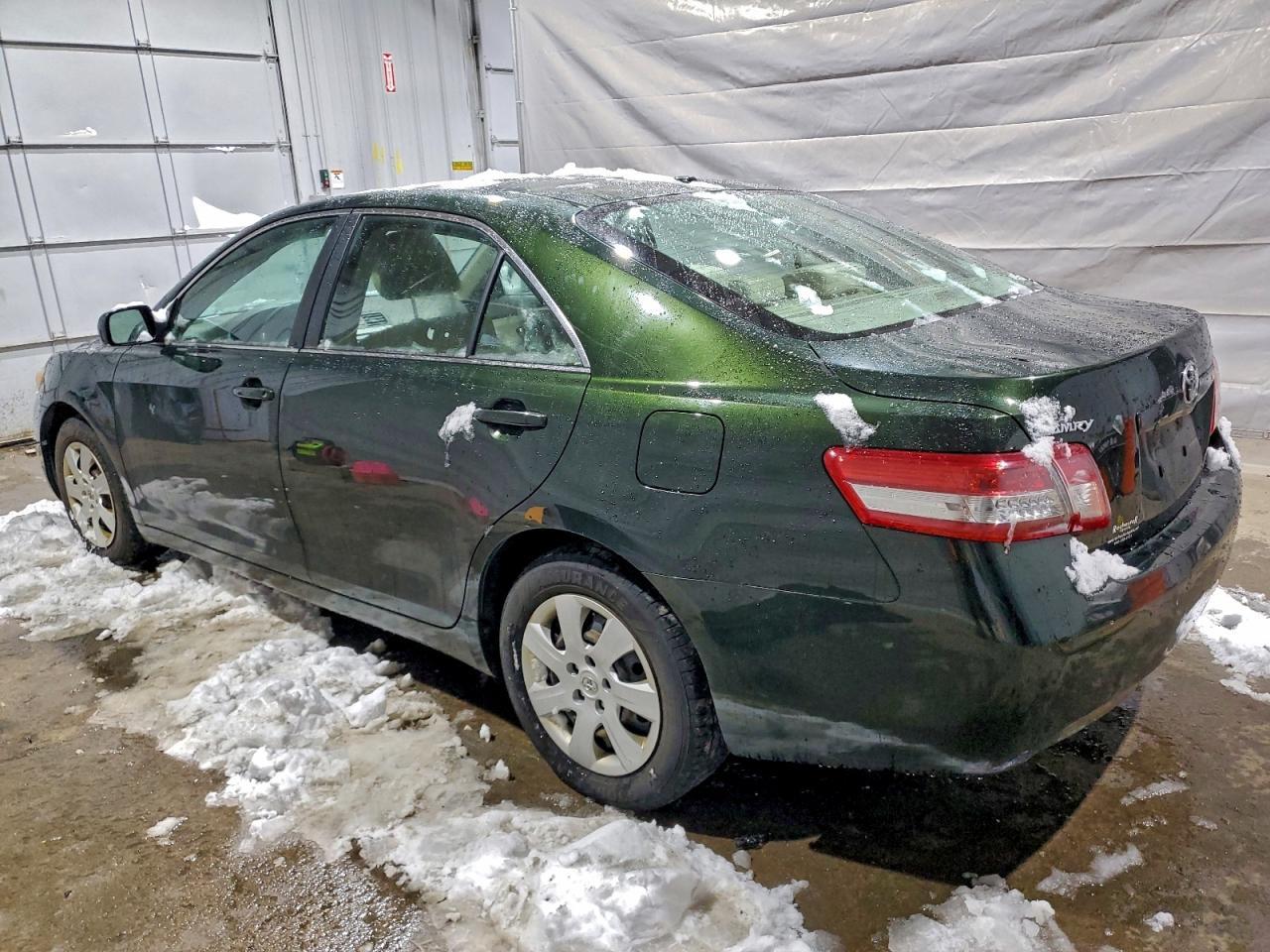 2010 TOYOTA CAMRY
