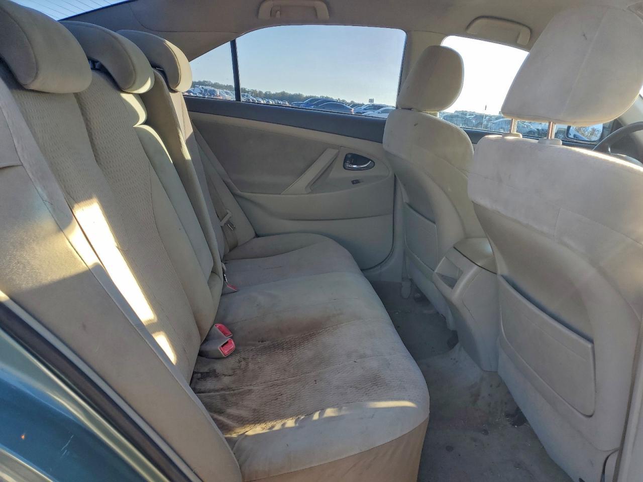 2010 TOYOTA CAMRY