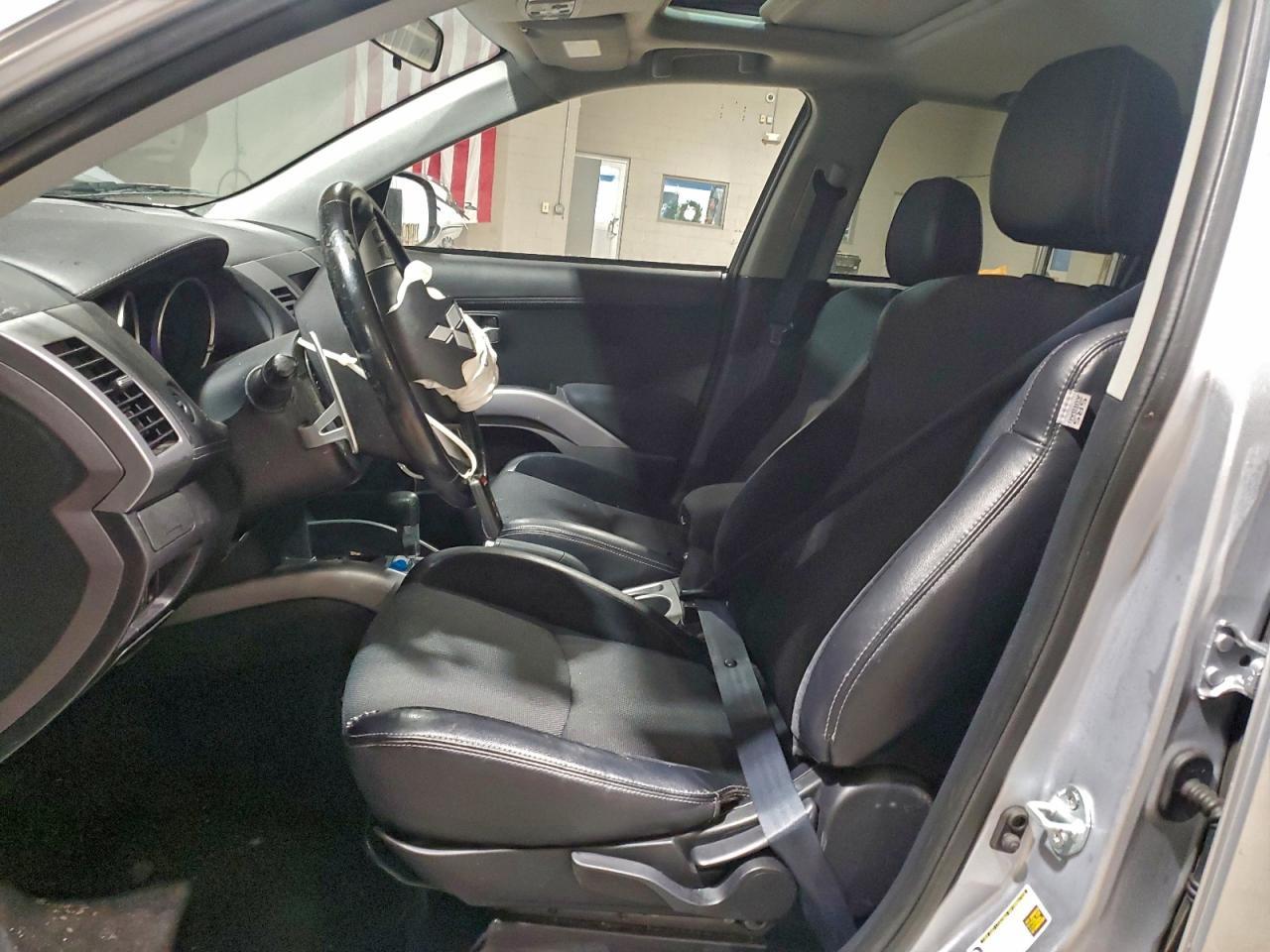 2011 MITSUBISHI outlander