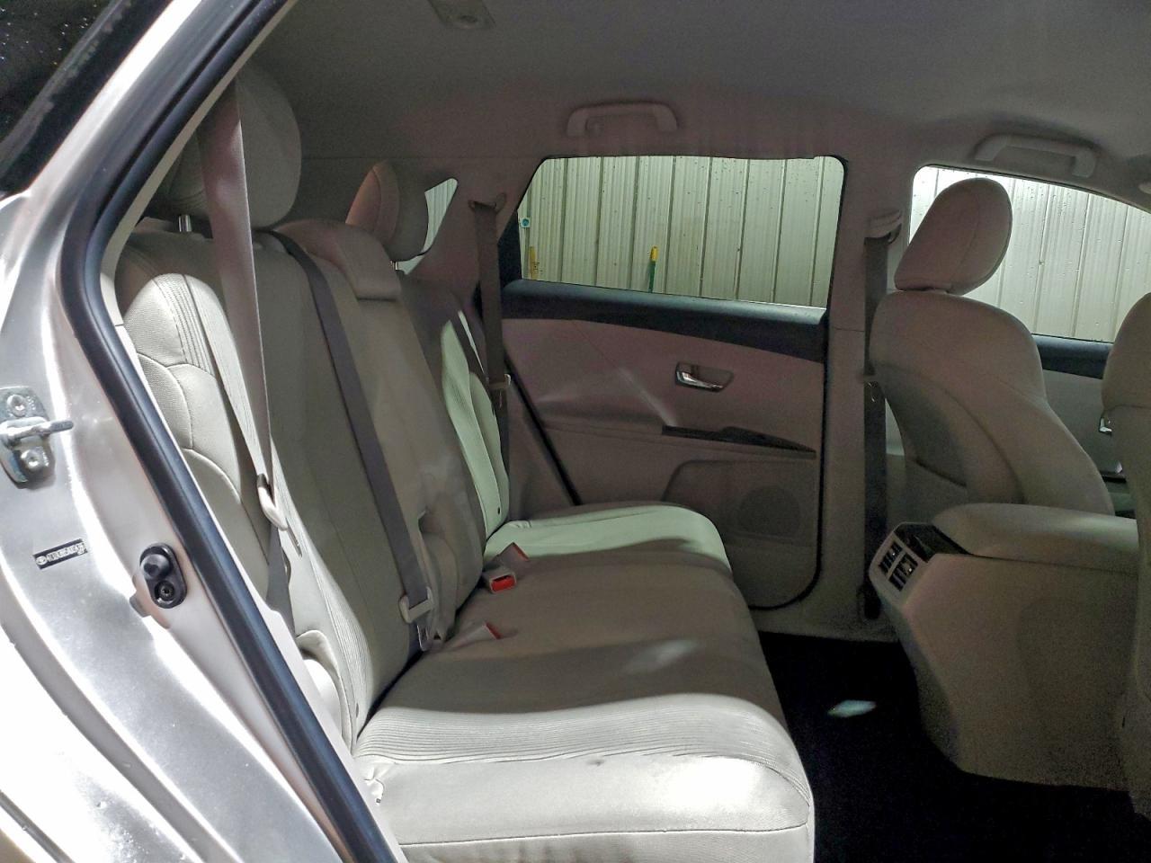 2010 TOYOTA VENZA