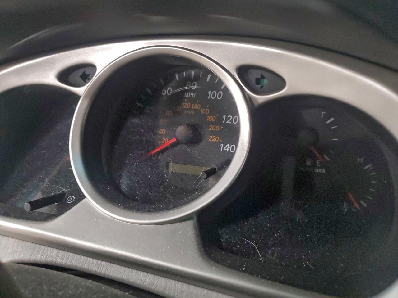 2004 TOYOTA HIGHLANDER