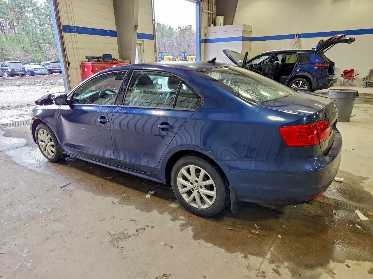 2011 VOLKSWAGEN JETTA