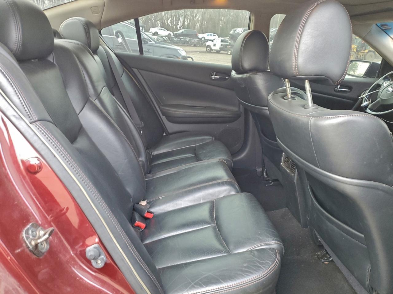2010 NISSAN Maxima