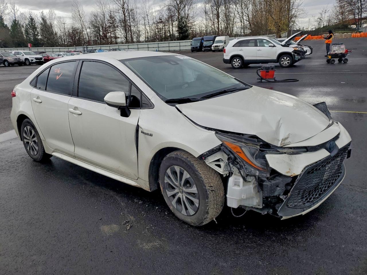 2021 TOYOTA COROLLA