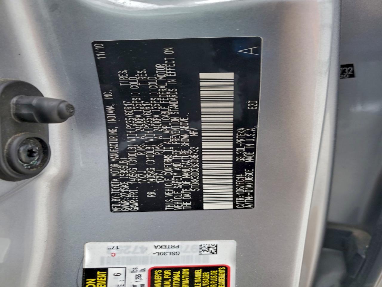 2011 TOYOTA SIENNA