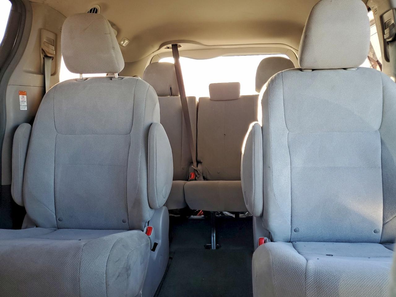 2015 TOYOTA SIENNA