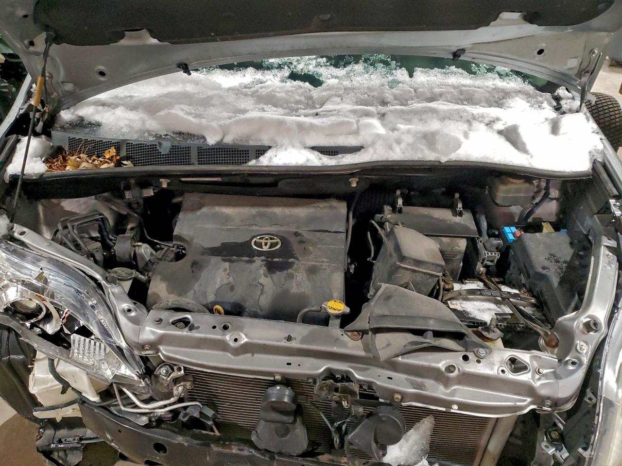 2014 TOYOTA SIENNA