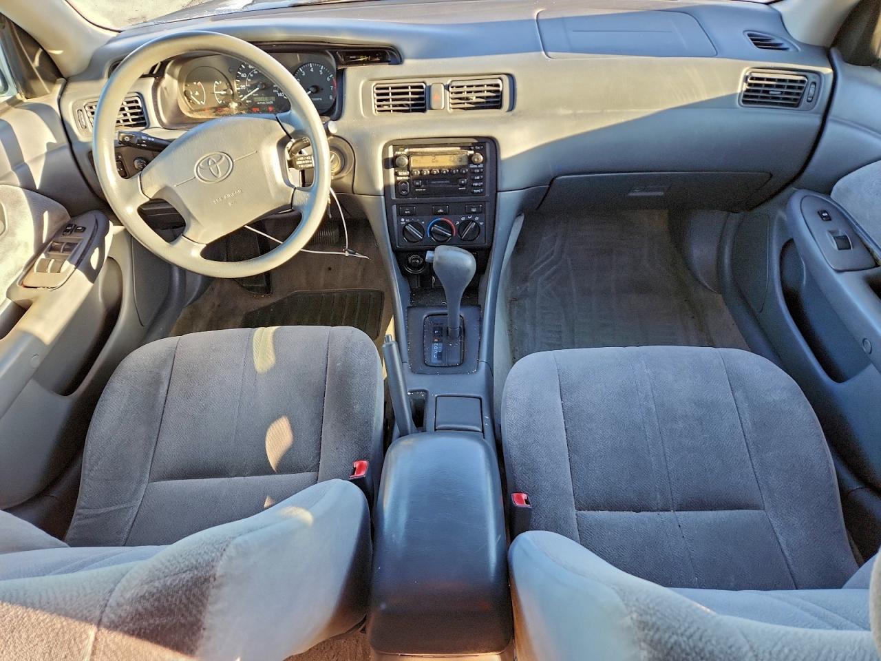 2001 TOYOTA CAMRY