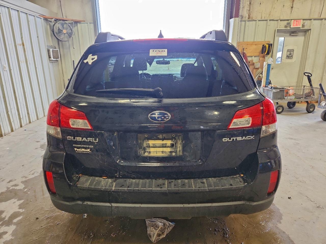 2014 SUBARU Outback