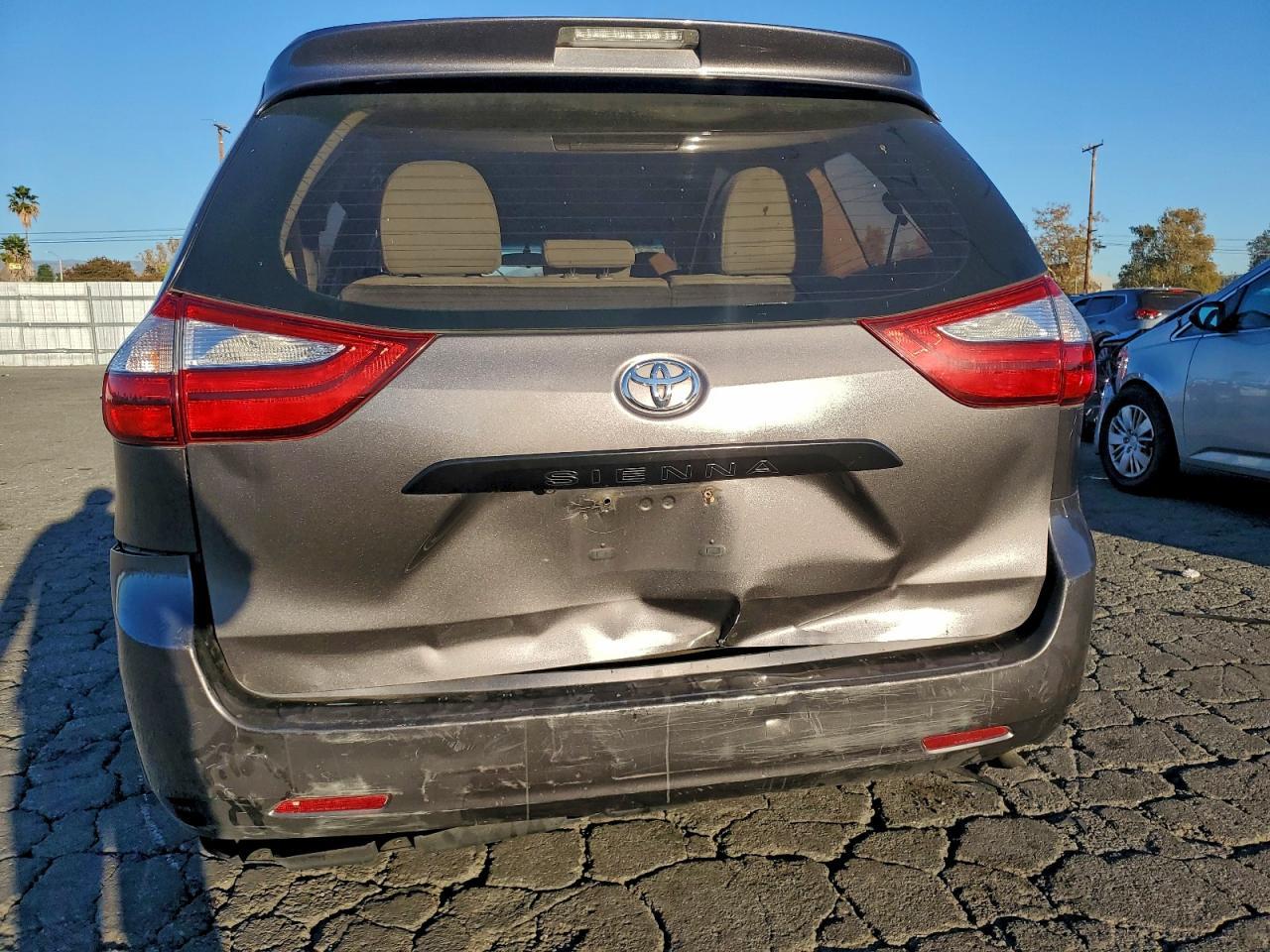 2015 TOYOTA SIENNA