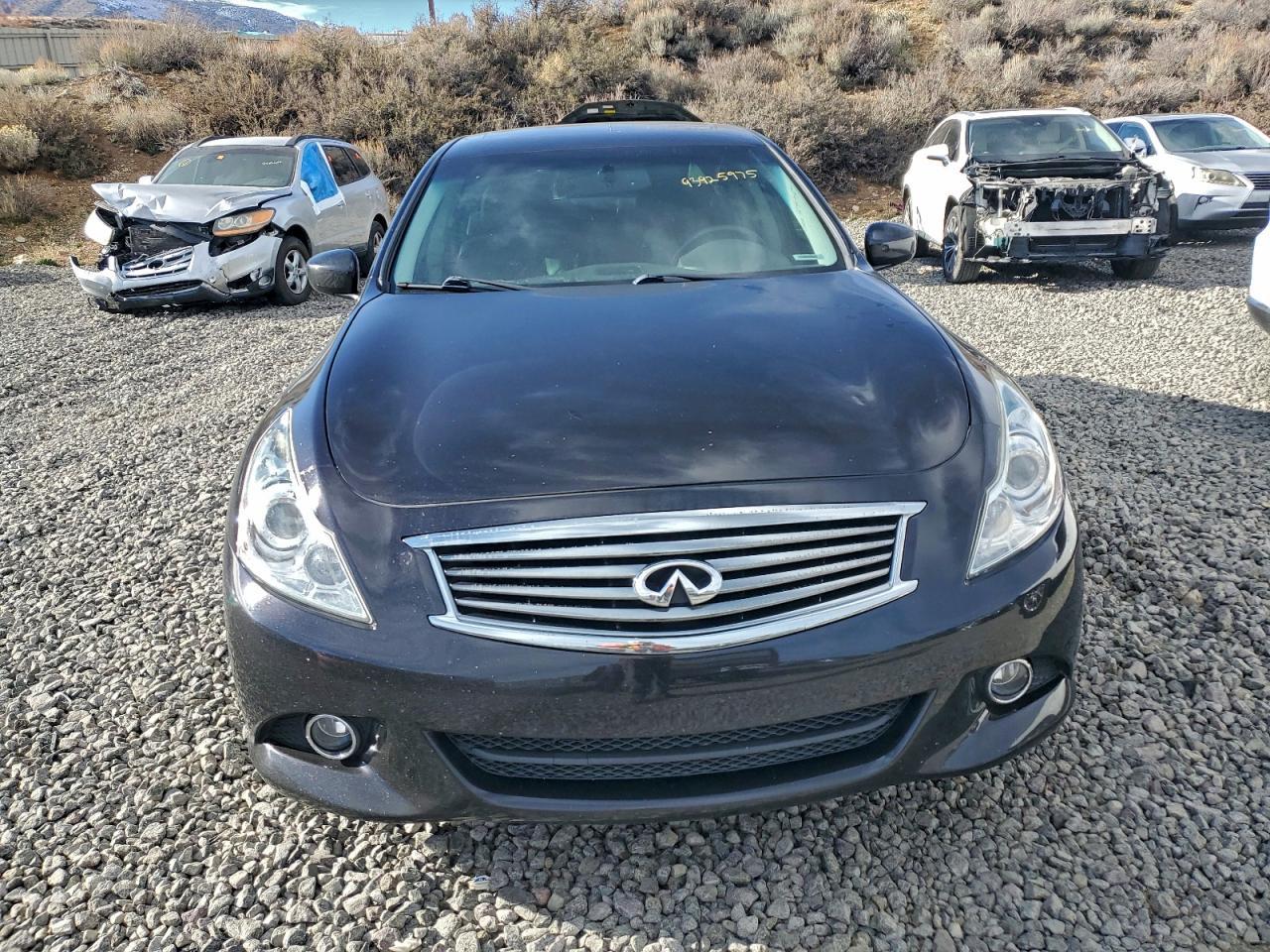 2013 INFINITI G37