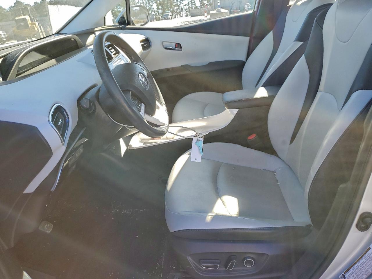 2017 TOYOTA PRIUS