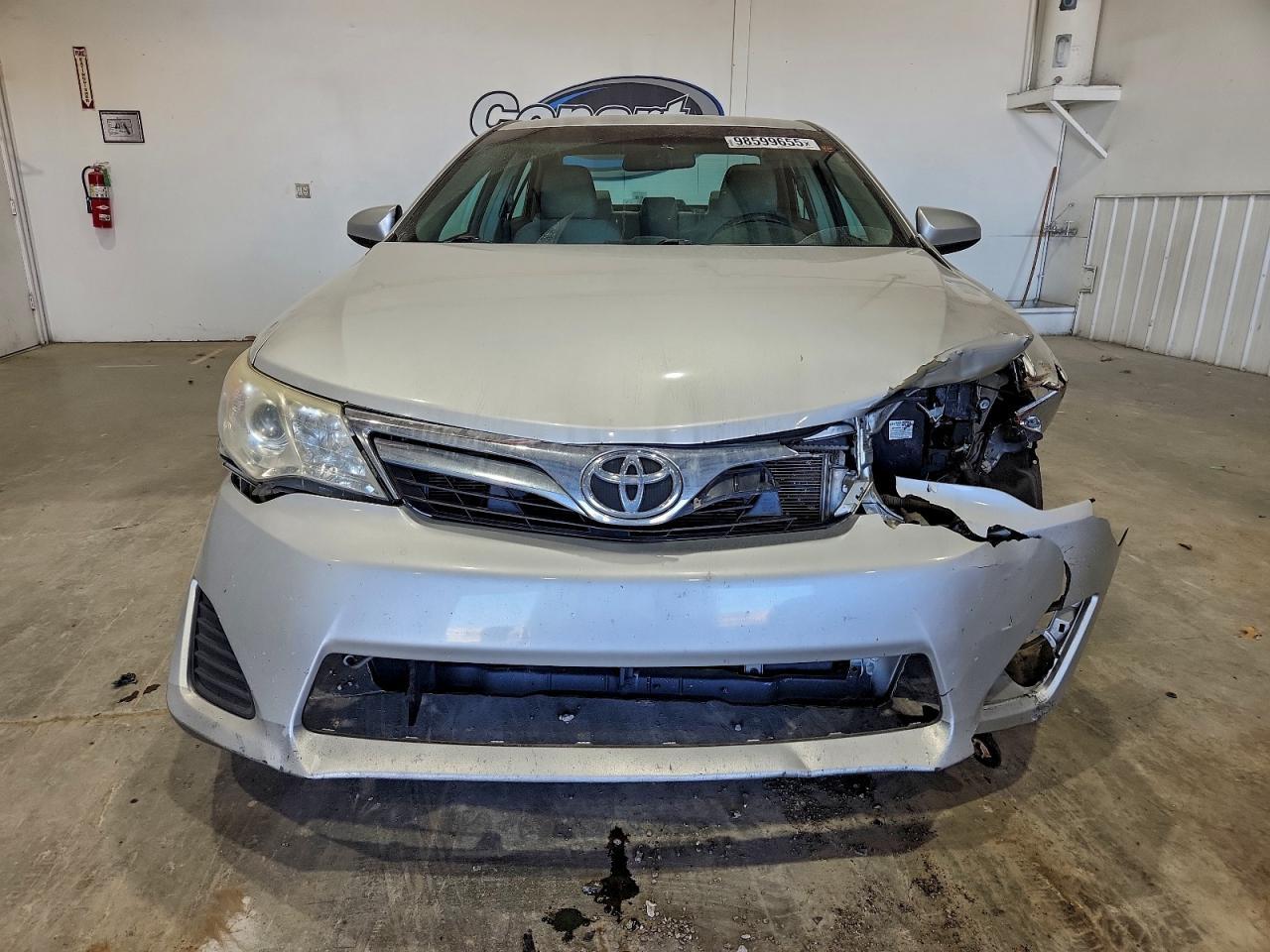 2014 TOYOTA CAMRY