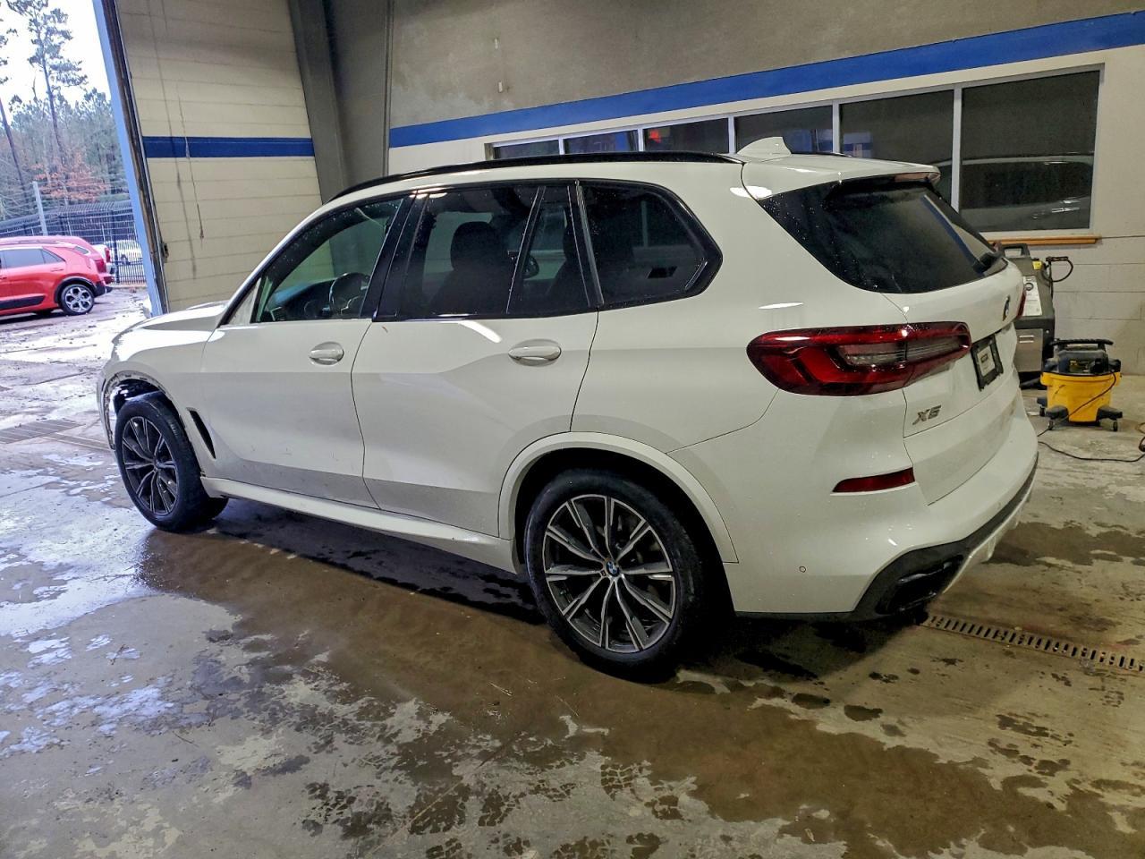 2022 BMW X5