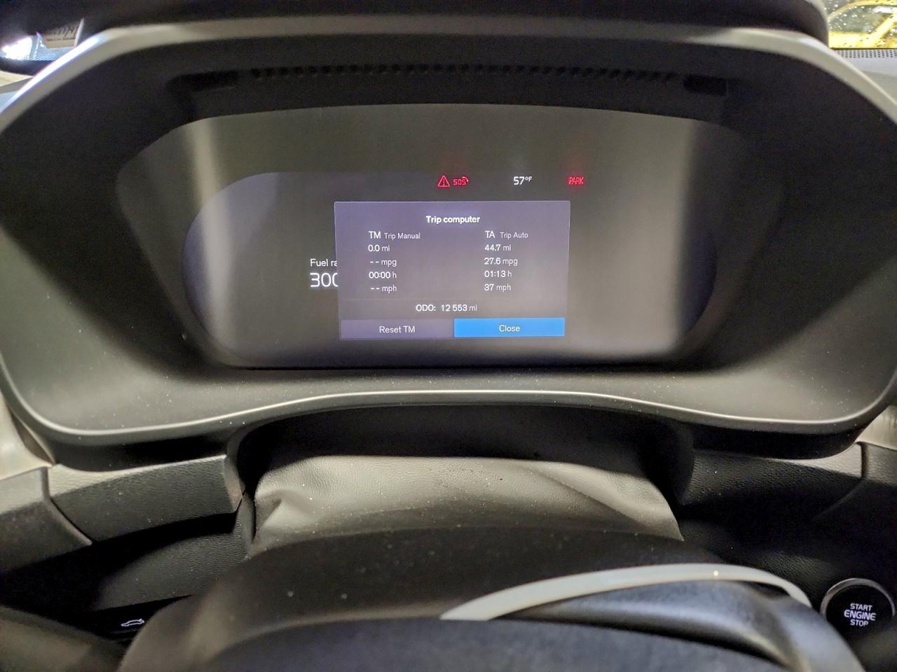 2023 VOLVO XC40