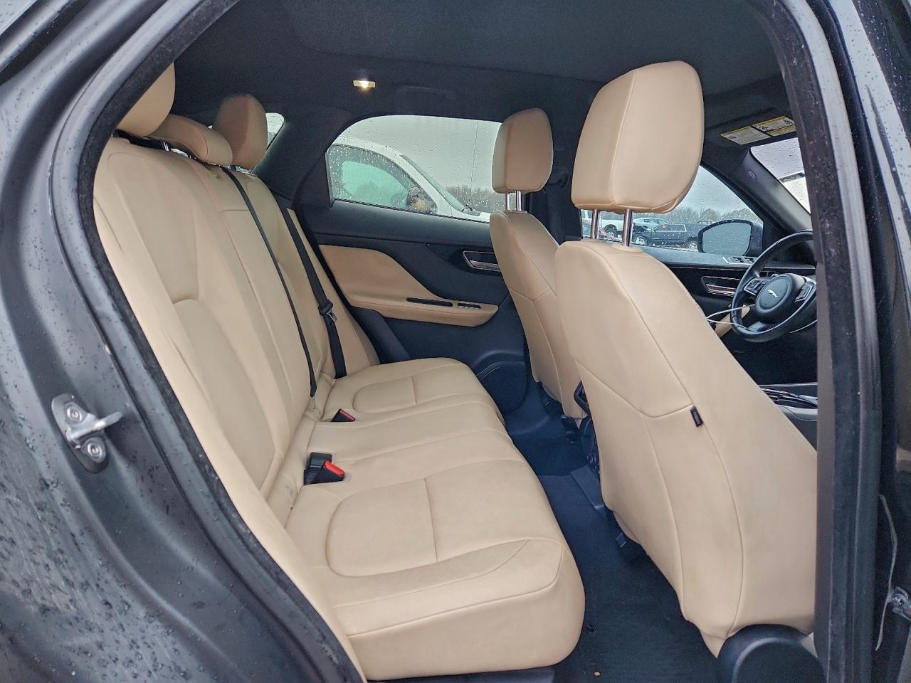 2017 JAGUAR F-Pace
