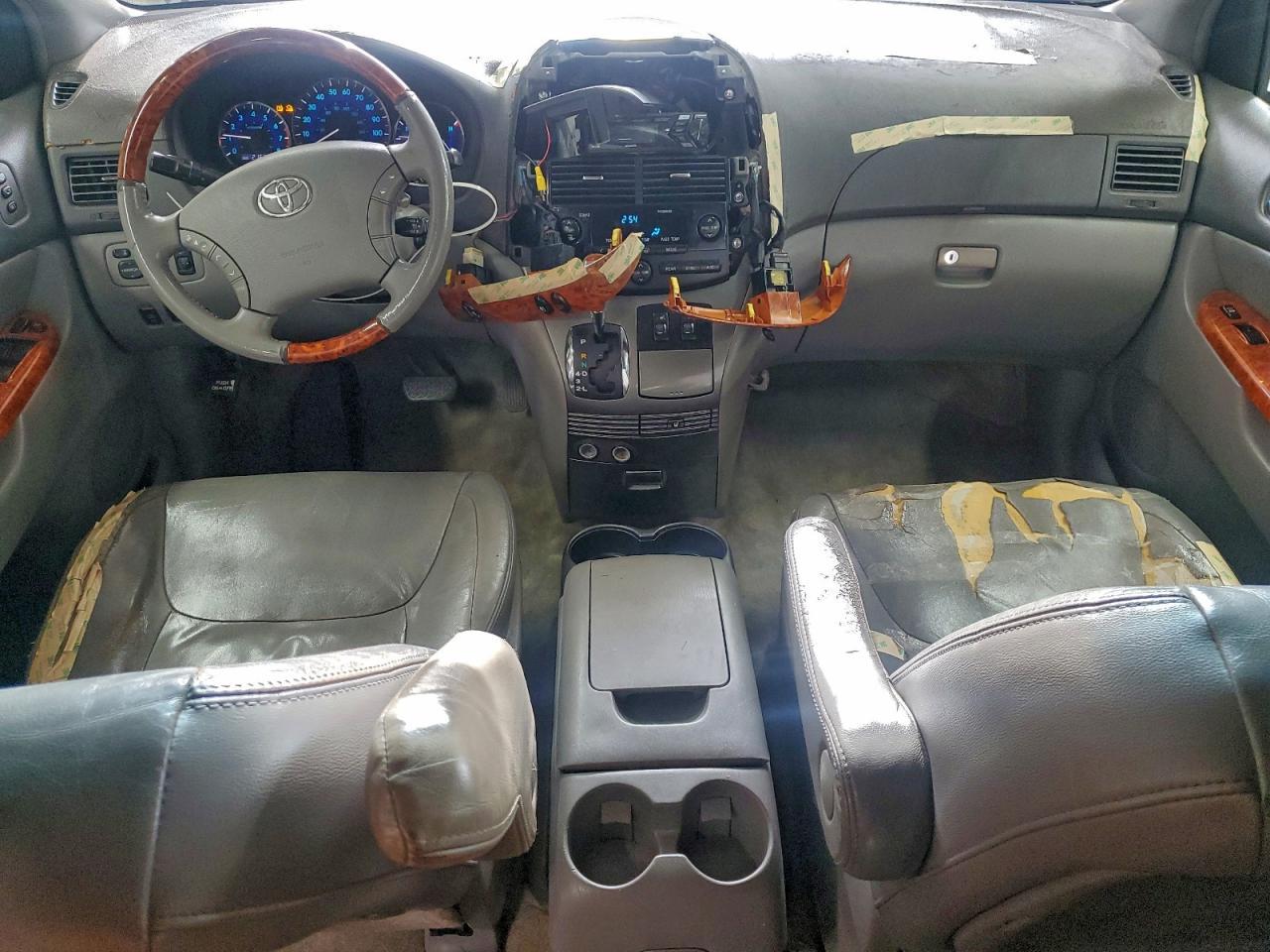 2008 TOYOTA SIENNA