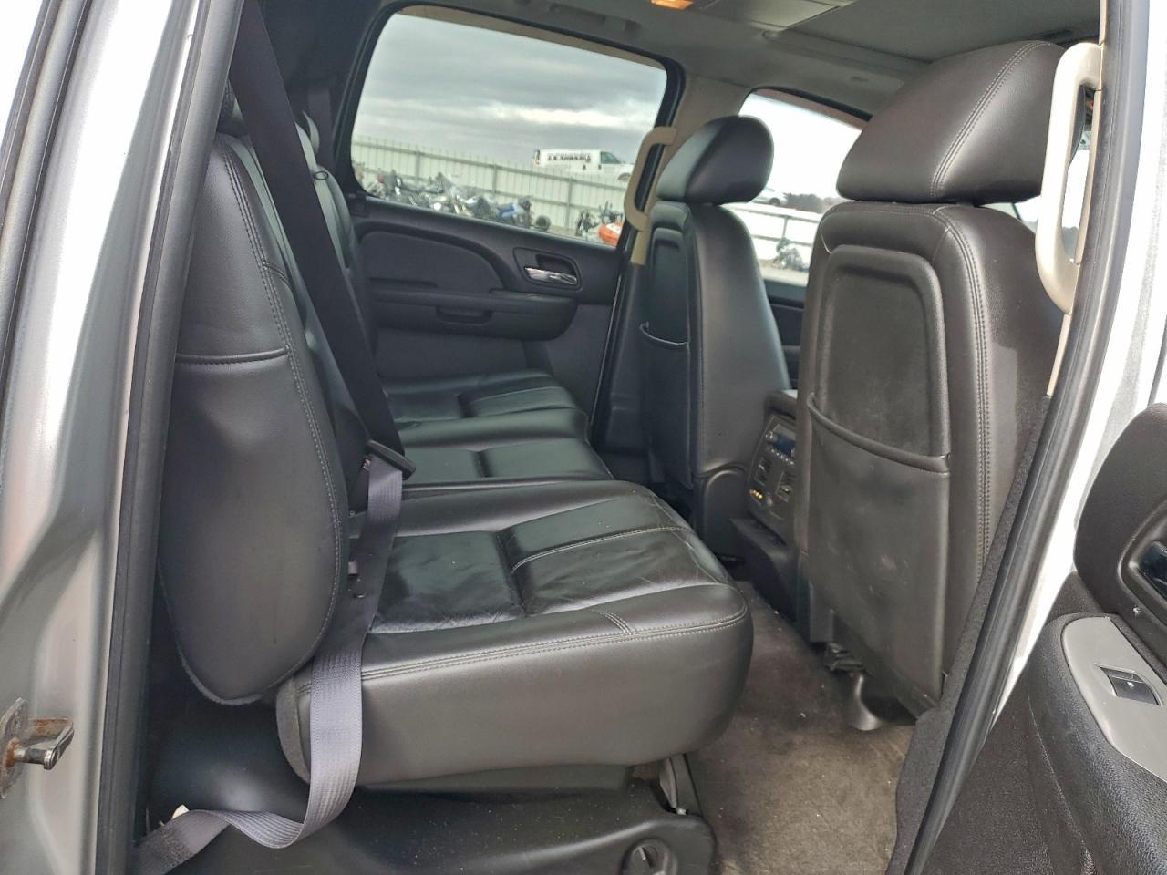 2011 CHEVROLET Avalanche