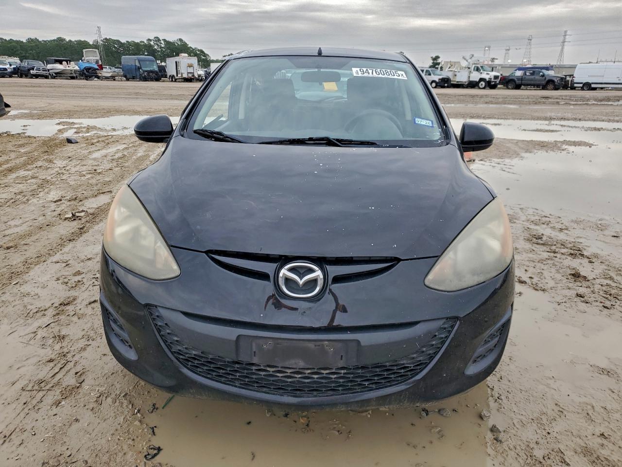 2013 MAZDA 2
