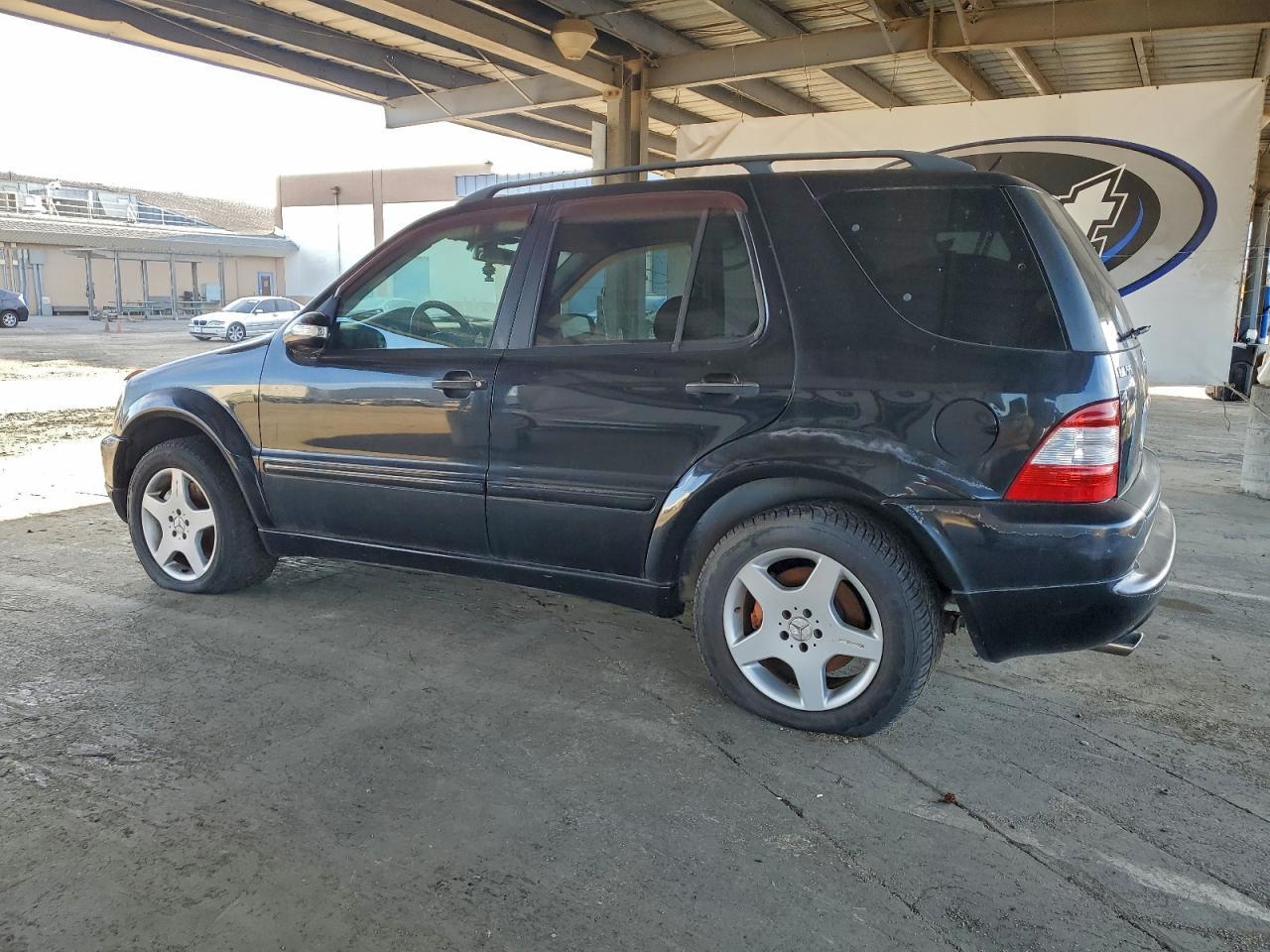 2002 MERCEDES-BENZ ML-Class