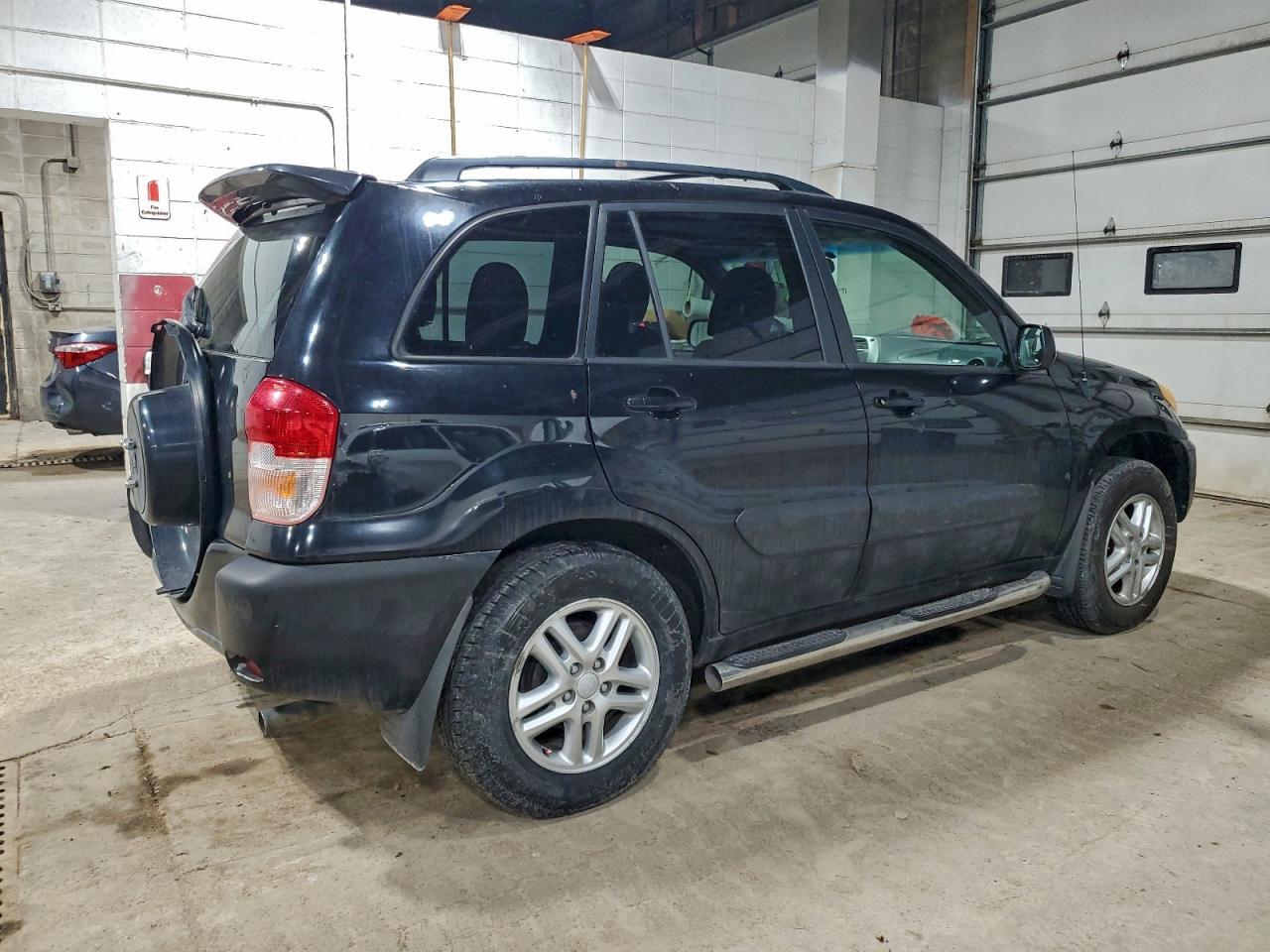 2002 TOYOTA RAV4