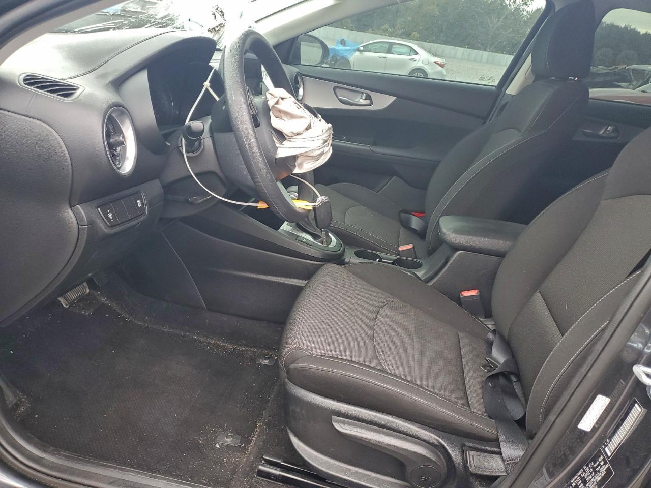 2023 KIA FORTE