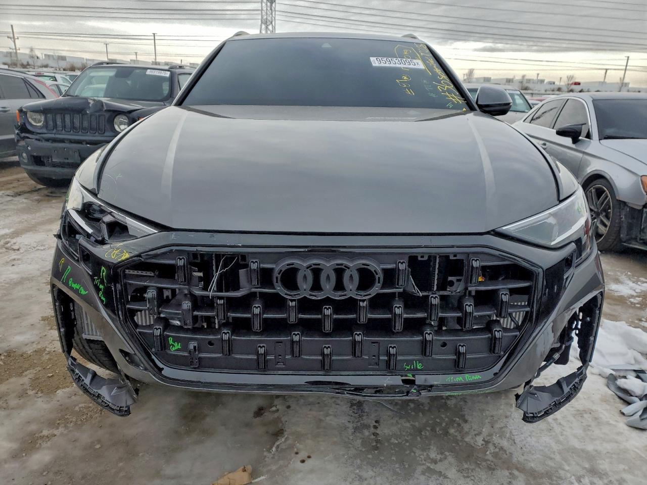 2025 AUDI Q8