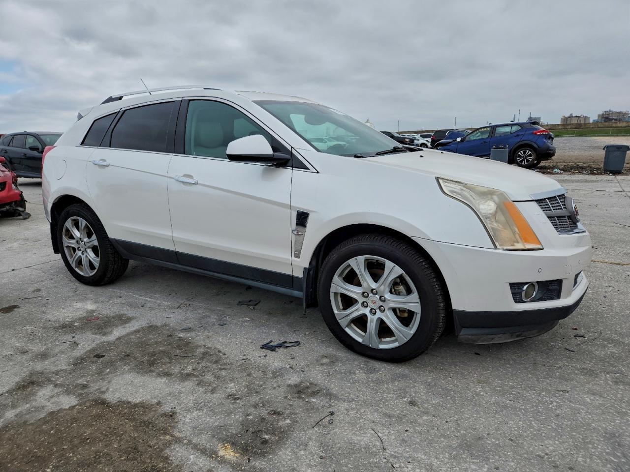 2010 CADILLAC SRX