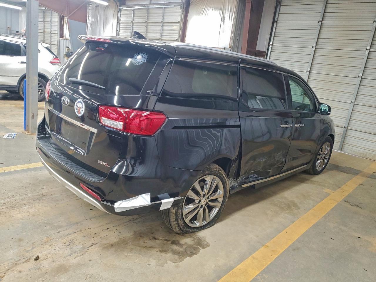 2018 KIA SEDONA