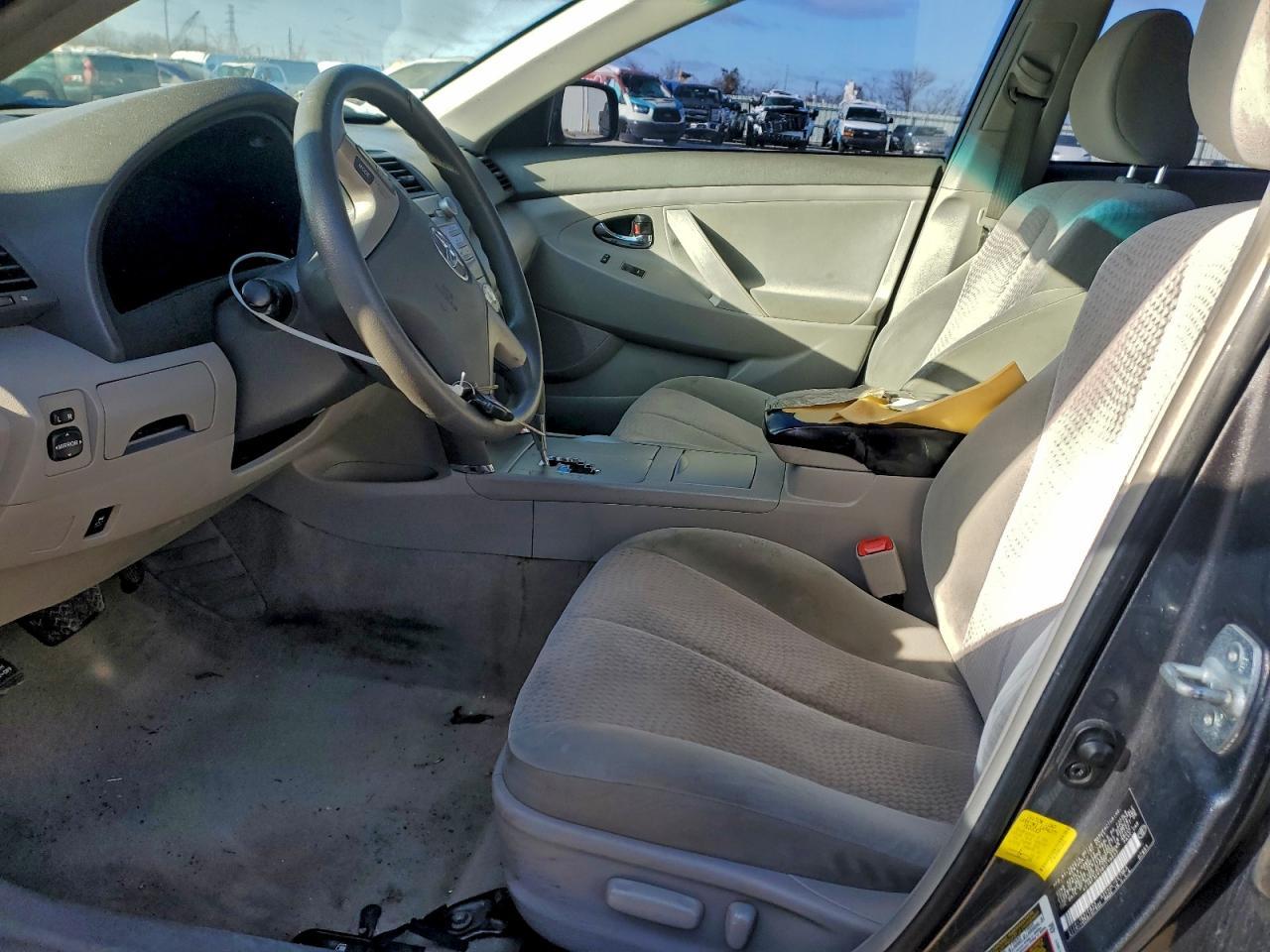 2011 TOYOTA CAMRY