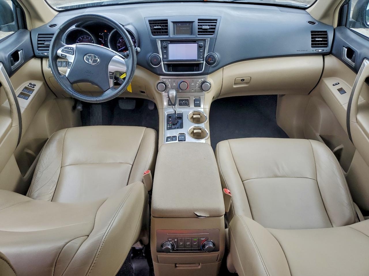 2013 TOYOTA HIGHLANDER