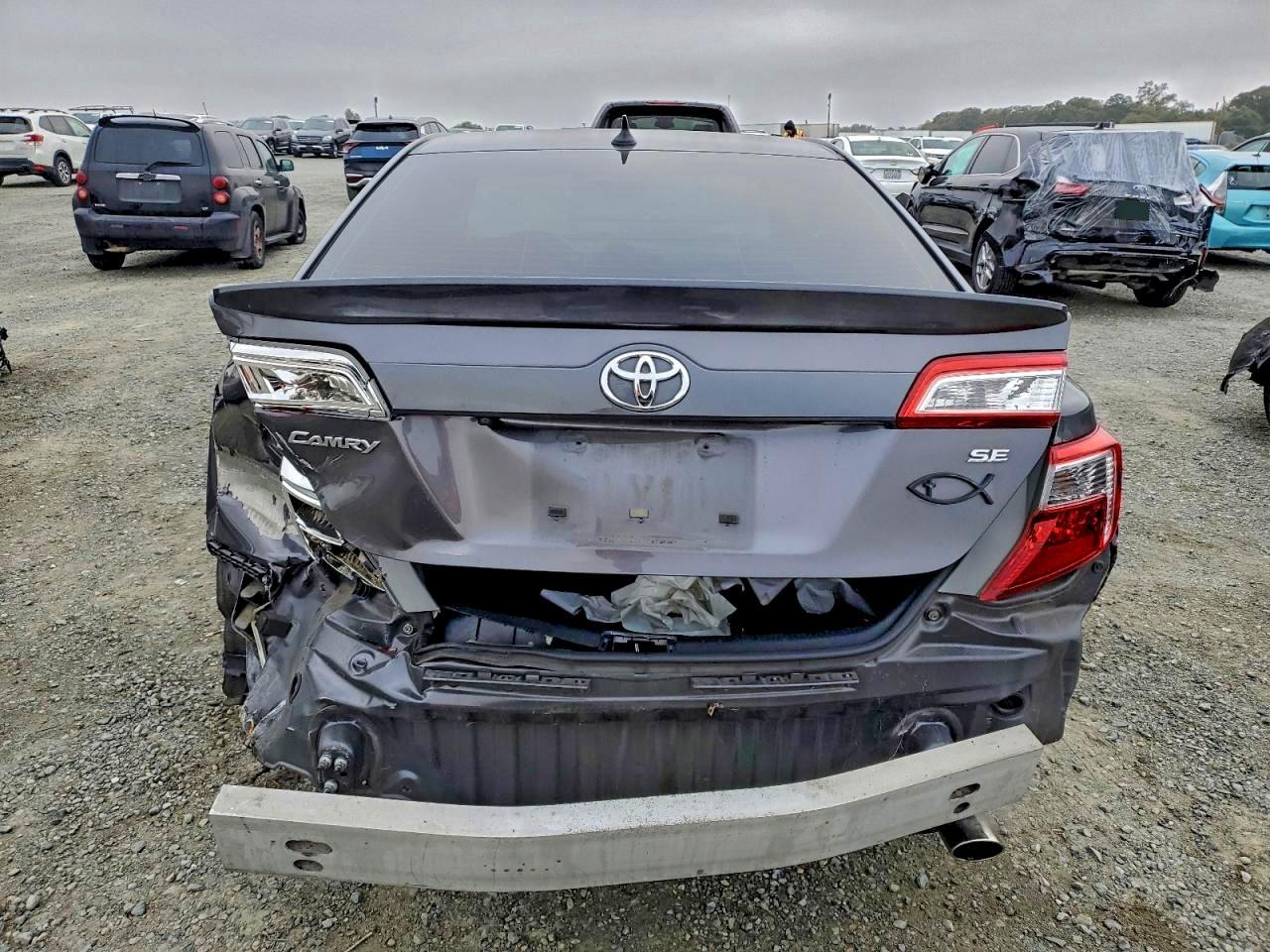 2014 TOYOTA CAMRY
