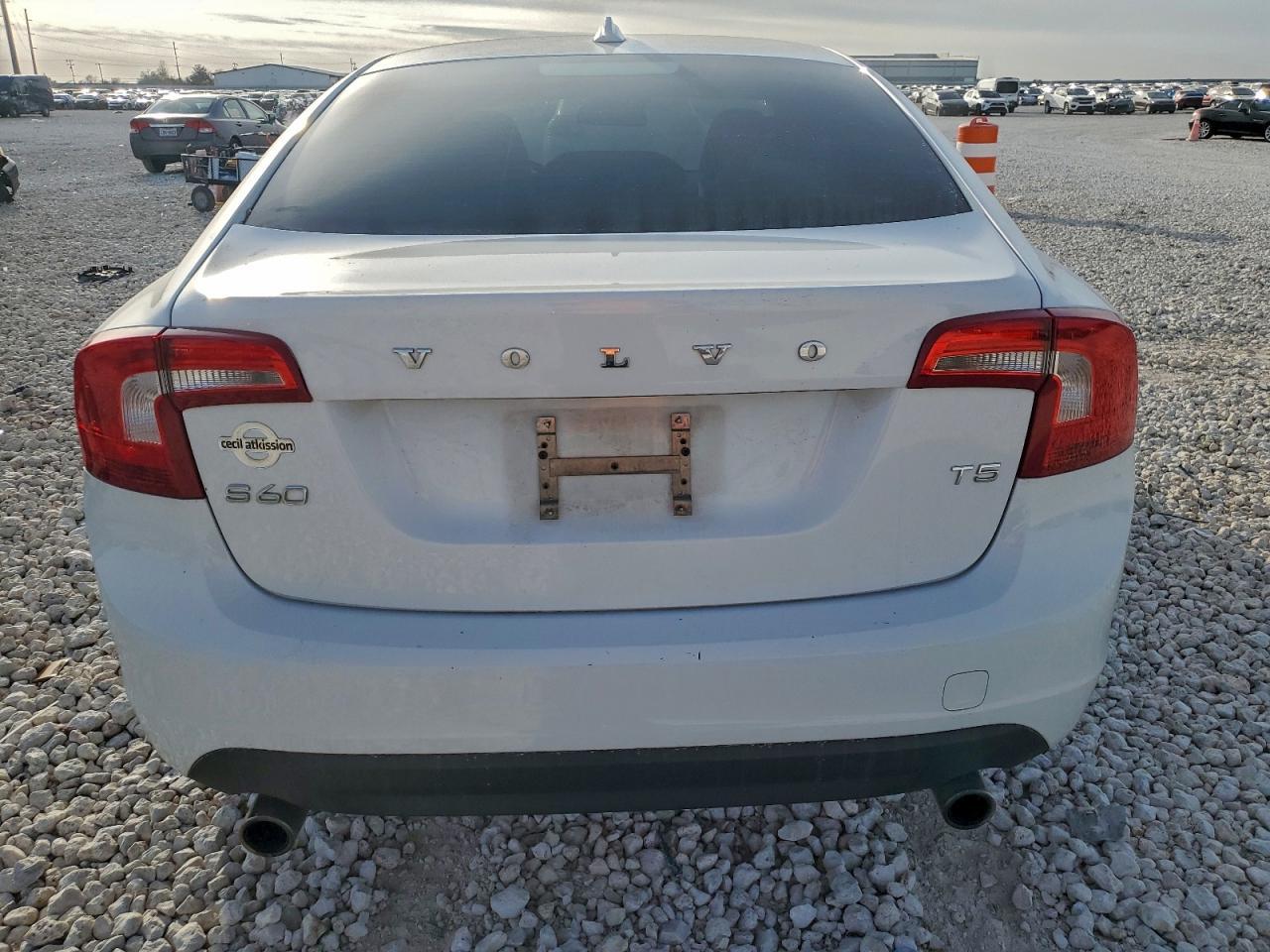 2013 VOLVO S60