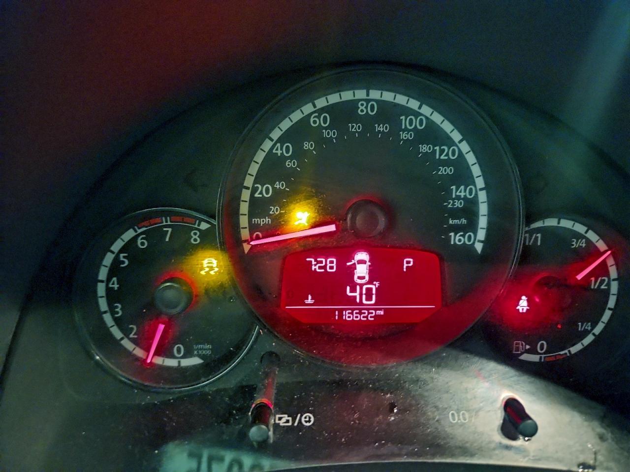 2014 VOLKSWAGEN Beetle